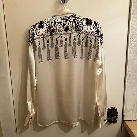 Mark Allan small cream with black blouse - Picture 5 of 5